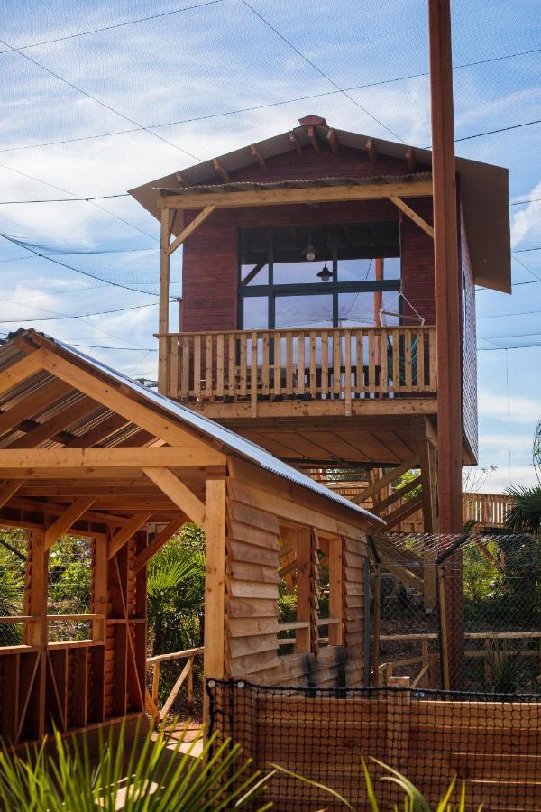 Parrot World - Les Lodges Crecy-la-Chapelle Eksteriør bilde
